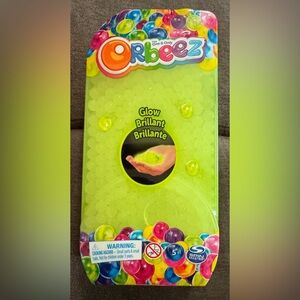 Water Beads Glow in the Halloween Dark Vase Filler new Spin Master Orbeez